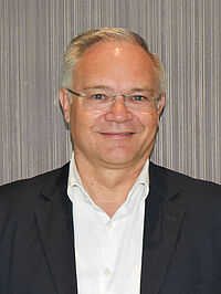 Vertreter Grand Resort, Klaus Tschütscher